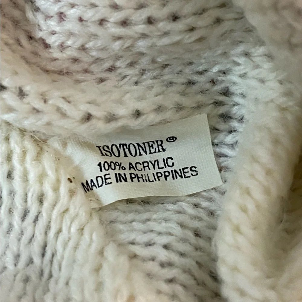 Isotoner Y2K Acrylic Graphic Beanie Hat O/S